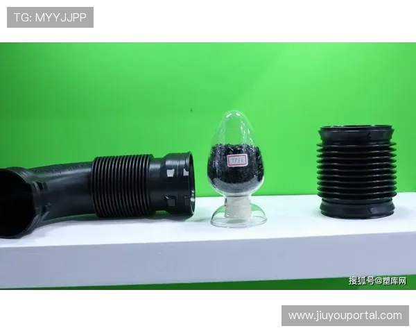 新型合成纤维在棒球球棒中的应用对提升耐用性与弹性性能的材料科学研究